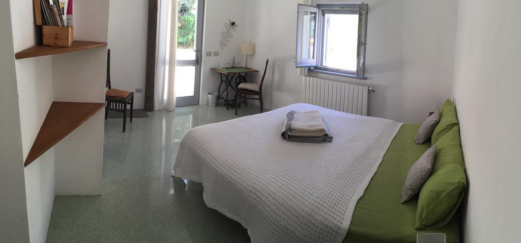 بيفانيا B&B Il Grotto الغرفة الصورة